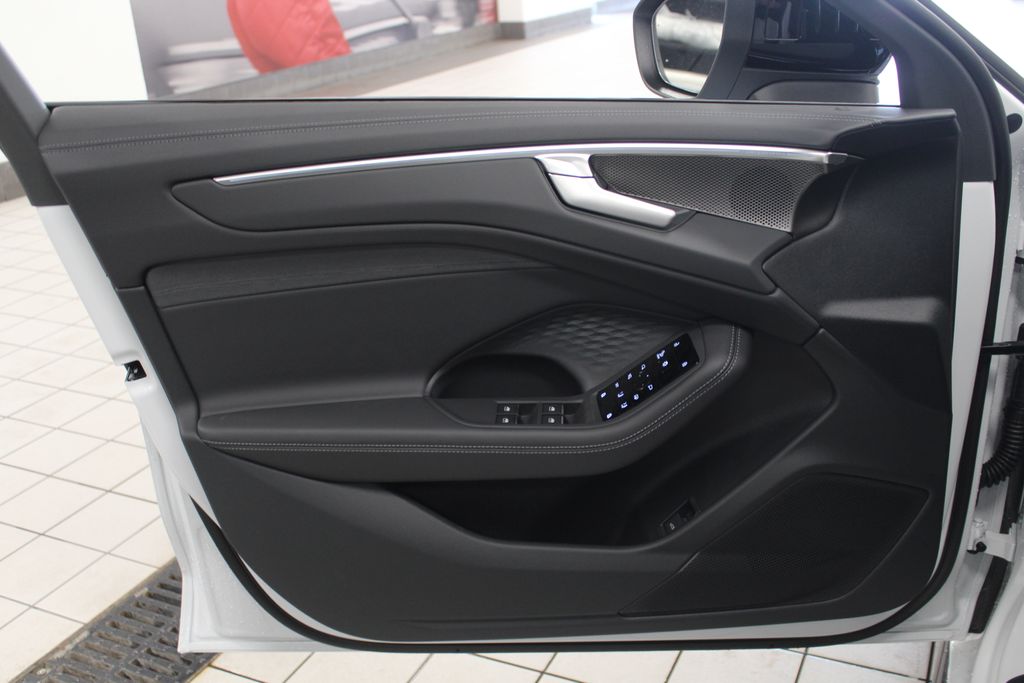 Thumbnail: 2026 Audi A6 - 13