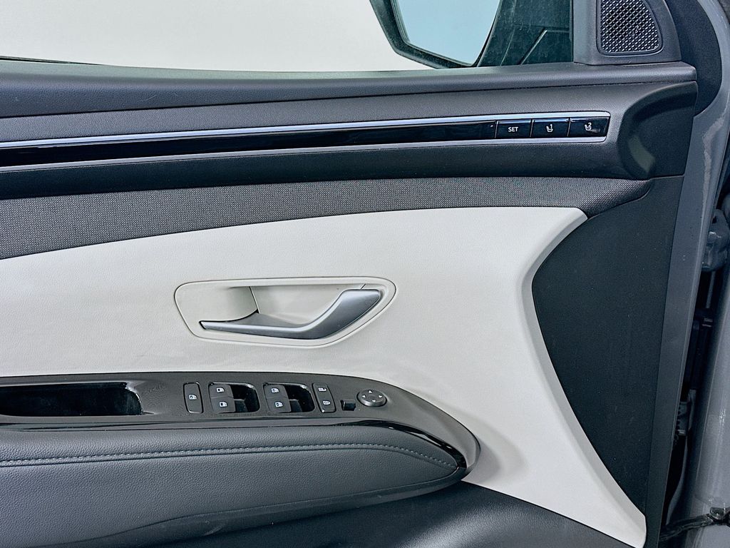 Thumbnail: 2024 Hyundai Tucson - 18