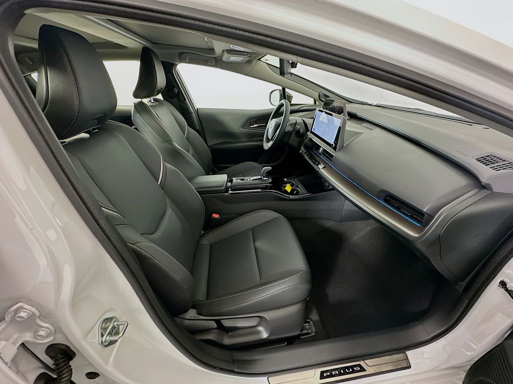 Thumbnail: 2025 Toyota Prius - 27