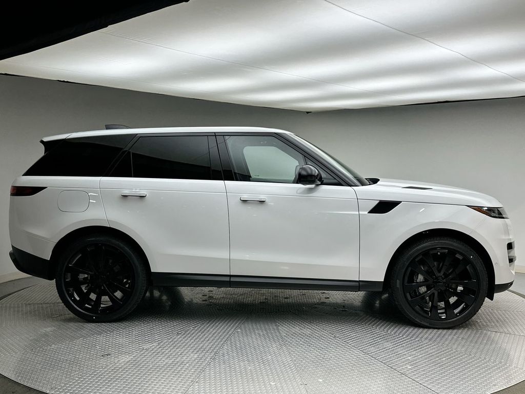Thumbnail: 2026 Land Rover Range Rover Sport - 4