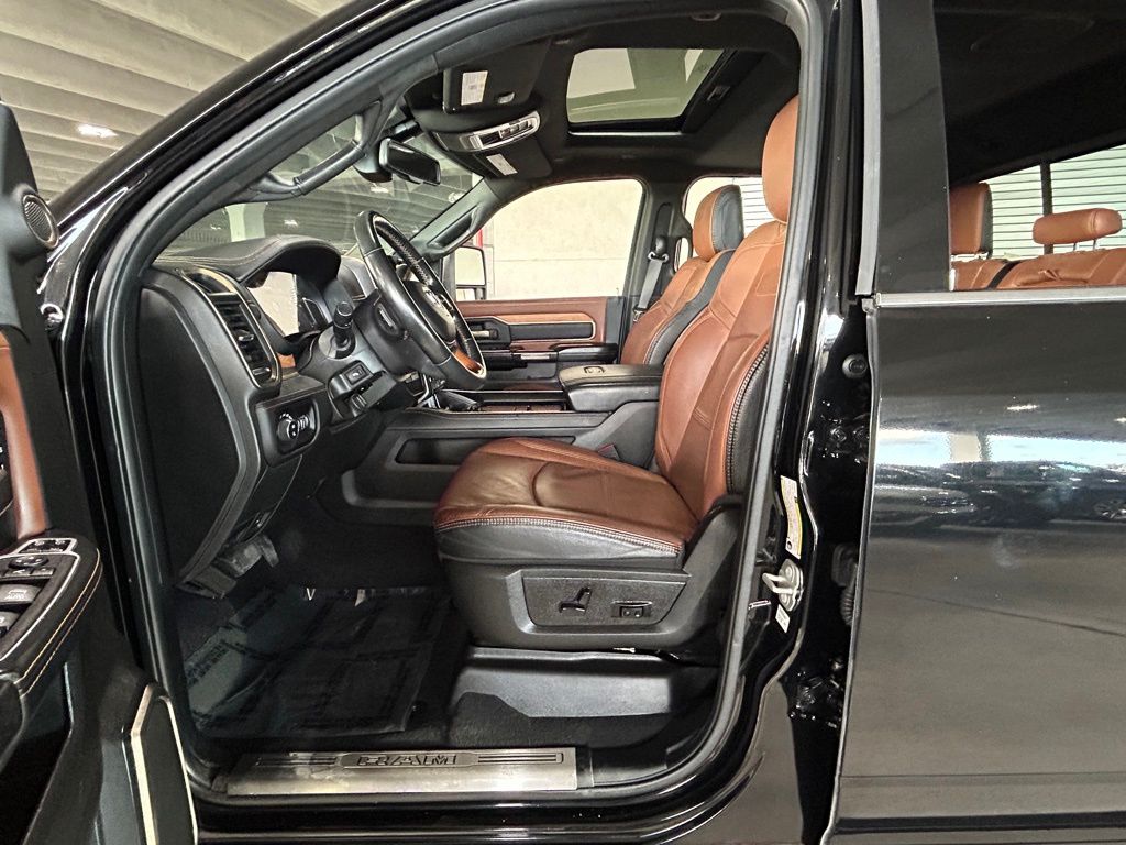 Used 2024 Diamond Black Crystal Pearlcoat Ram Longhorn image 15