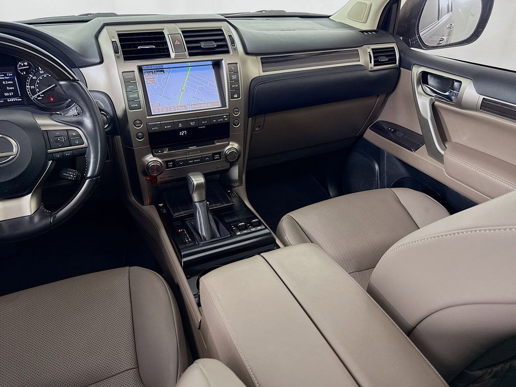 Thumbnail: 2021 Lexus GX - 24