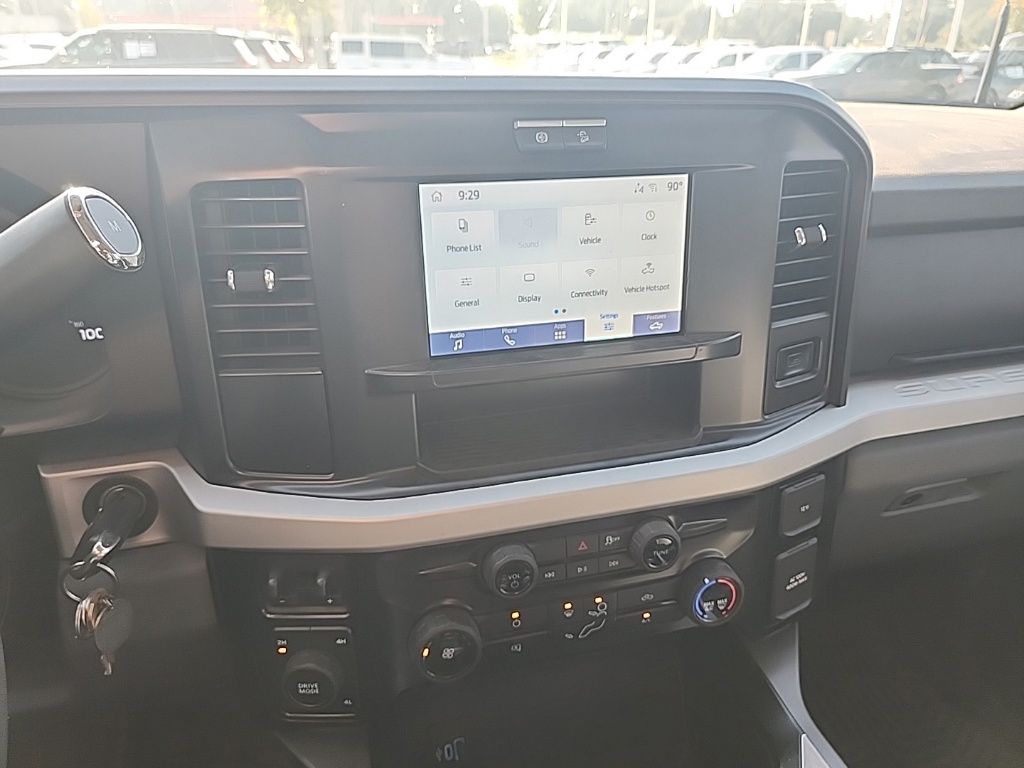 2025 Ford F-450 Super Duty XLT