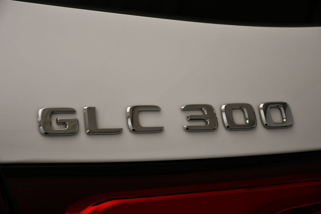 Thumbnail: 2025 Mercedes-Benz GLC - 9