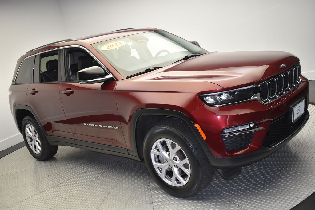 Thumbnail: 2022 Jeep Grand Cherokee - 3