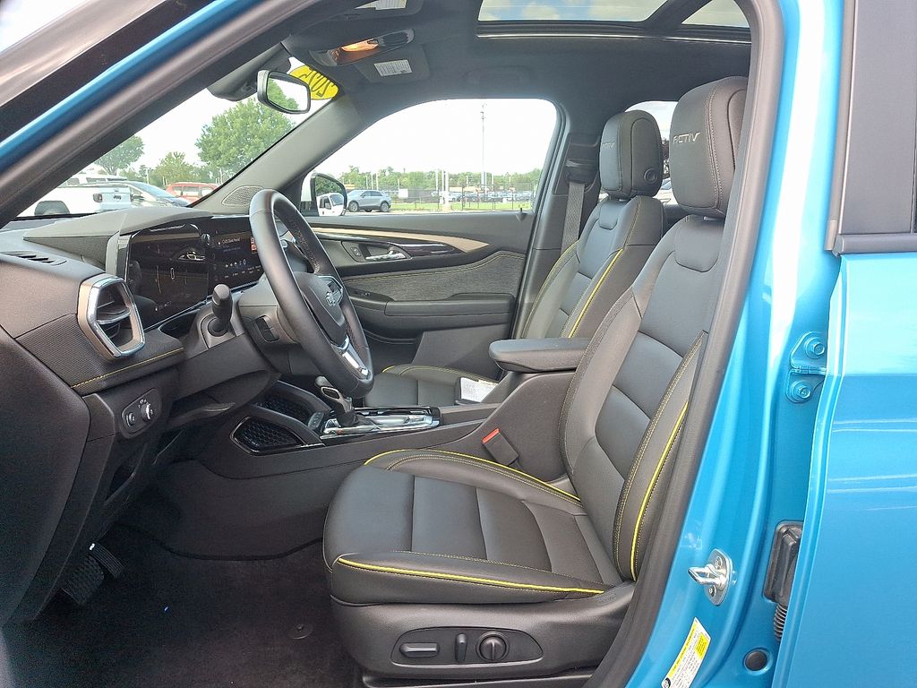 Thumbnail: 2025 Chevrolet TrailBlazer - 14