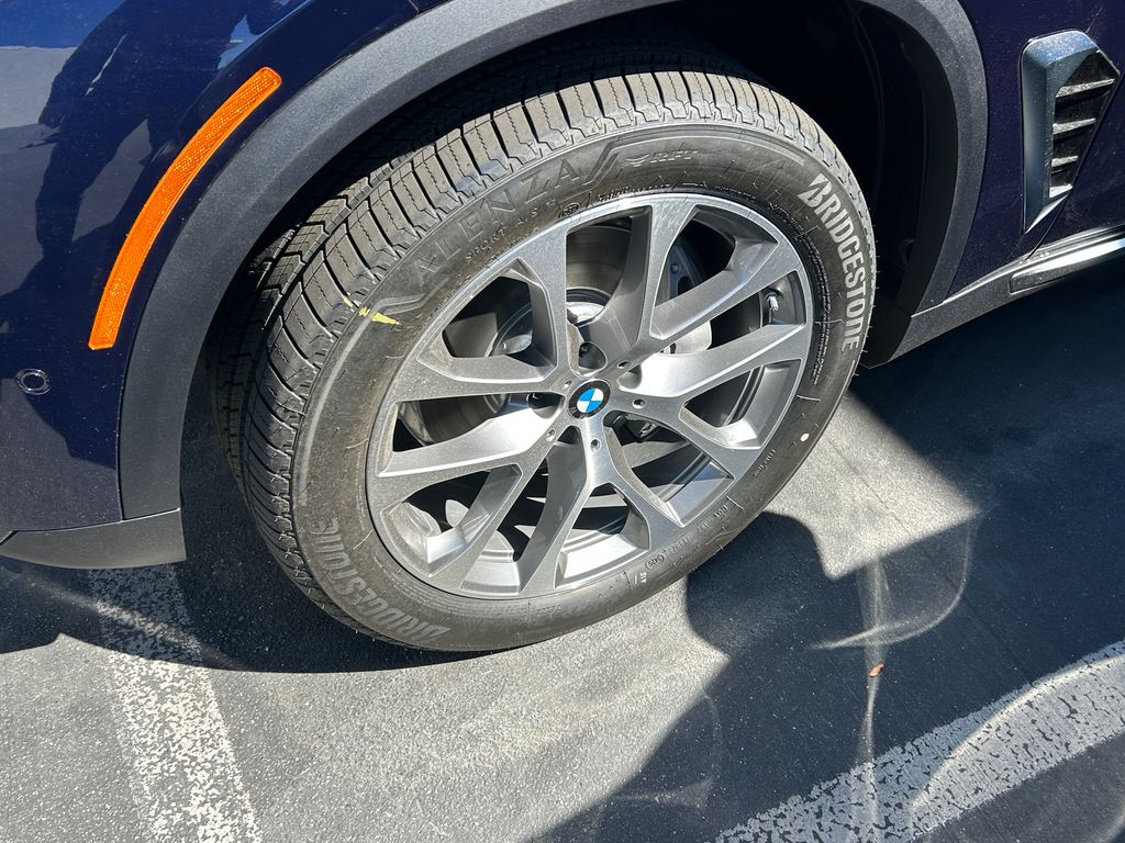 Thumbnail: 2026 BMW X5 - 3