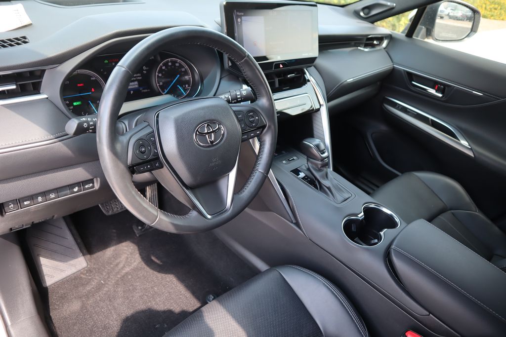 Thumbnail: 2021 Toyota Venza - 9
