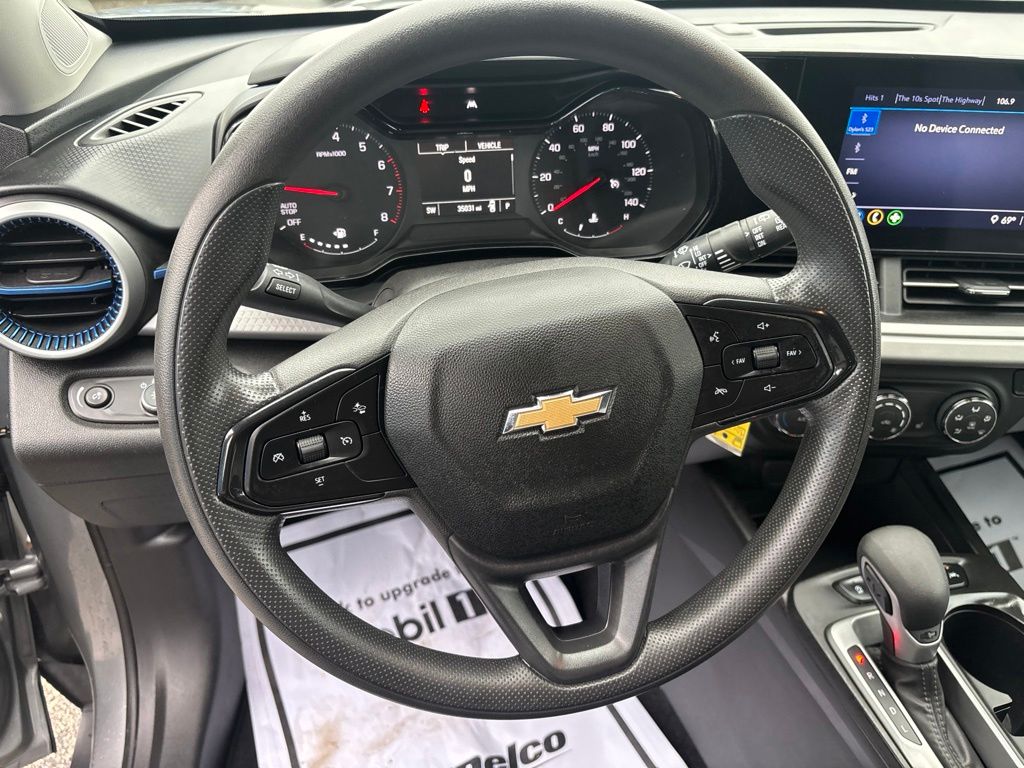 Used 2024 Chevrolet Trax SUV