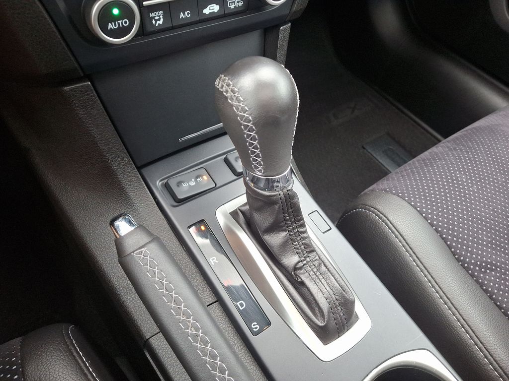 2016 Acura ILX Premium 15