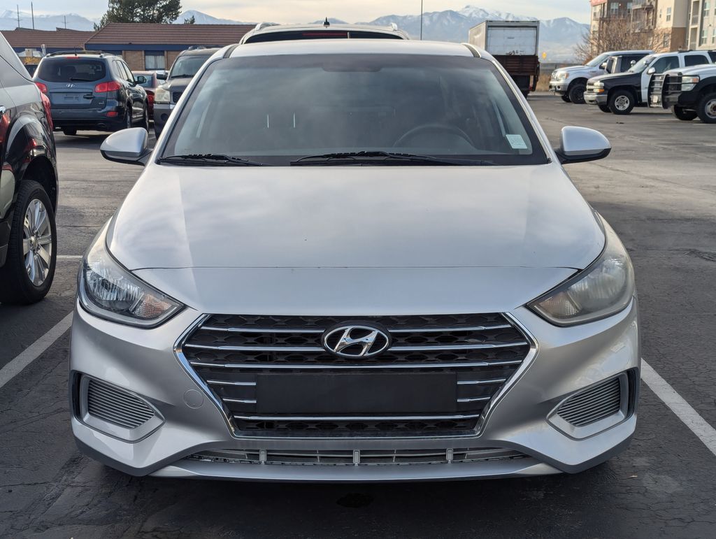 2020 Hyundai Accent SE 2