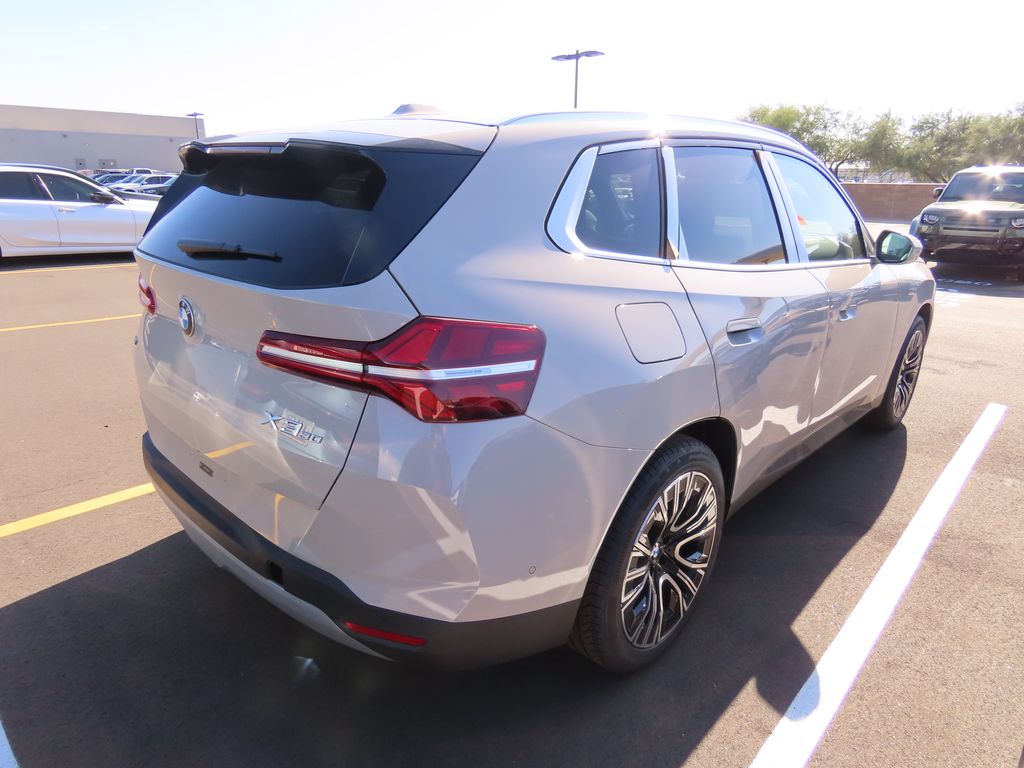 Thumbnail: 2026 BMW X3 - 3