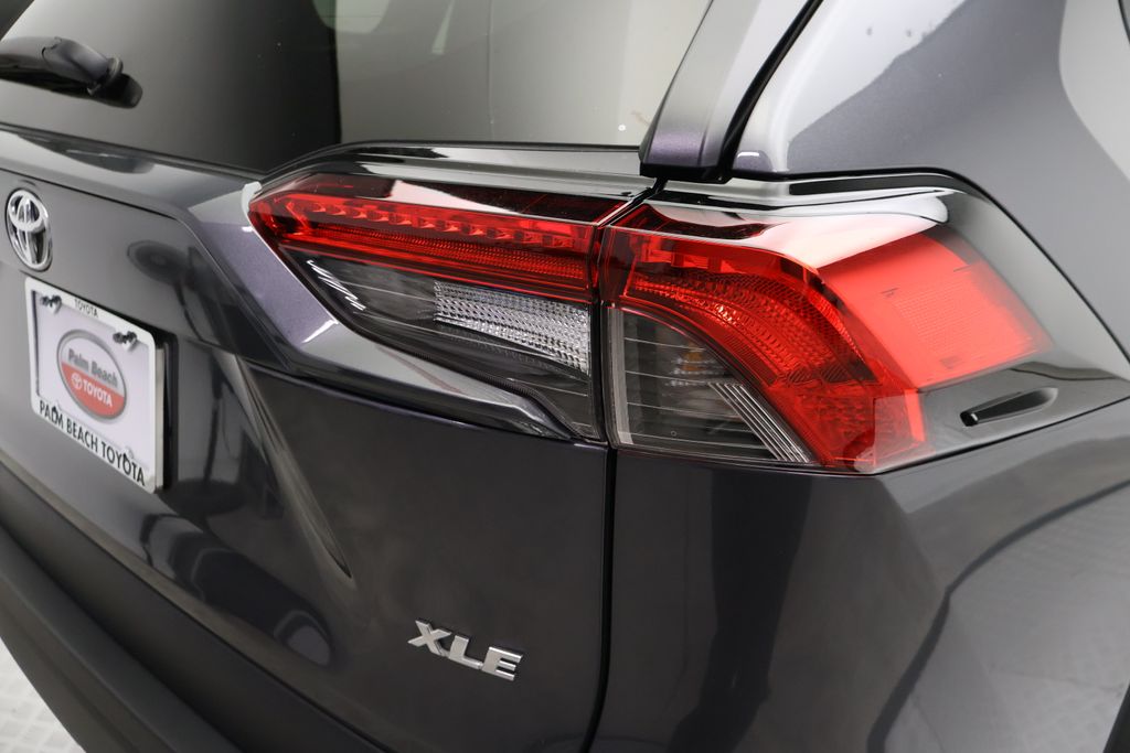 Thumbnail: 2025 Toyota RAV4 - 9