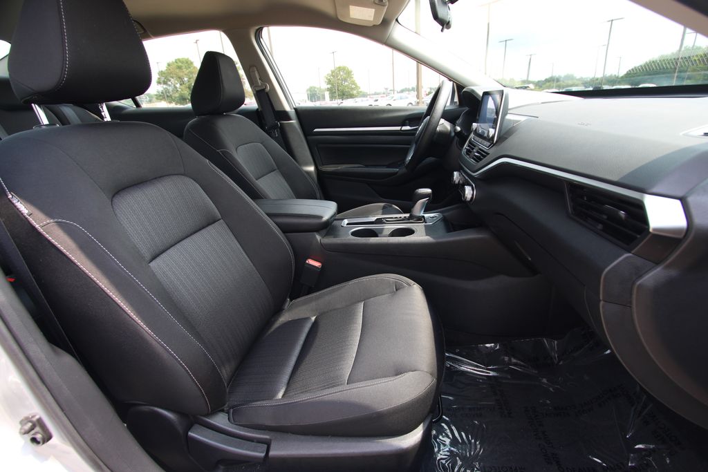 Used 2022 Nissan Altima Sedan
