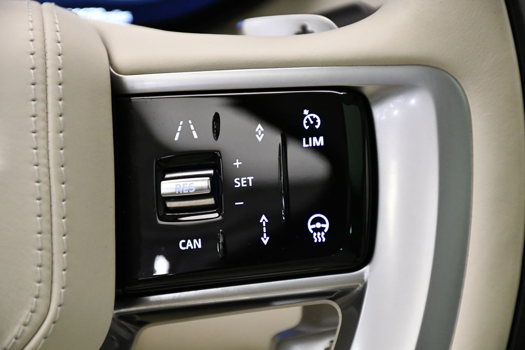 Thumbnail: 2023 Land Rover Range Rover - 22