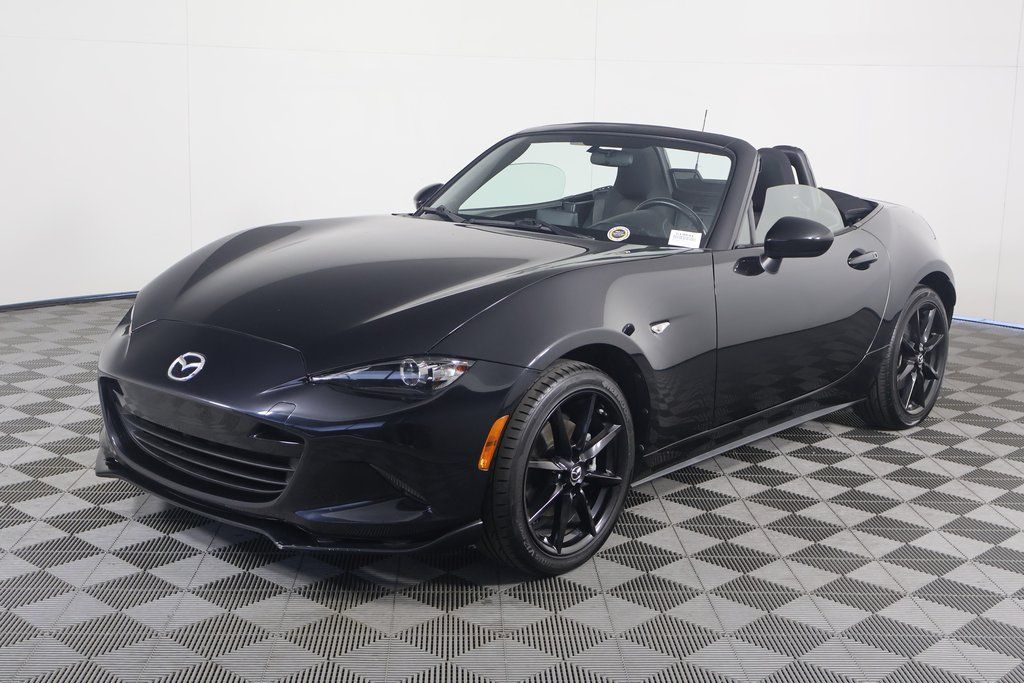 2019 Mazda MX-5 Miata Club 7