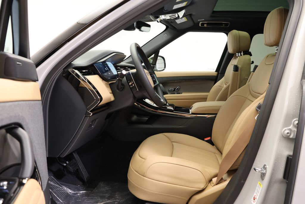 Thumbnail: 2026 Land Rover Range Rover Sport - 26