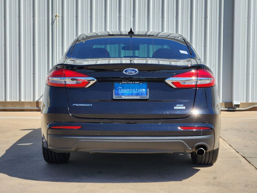 2020 Ford Fusion SE 7