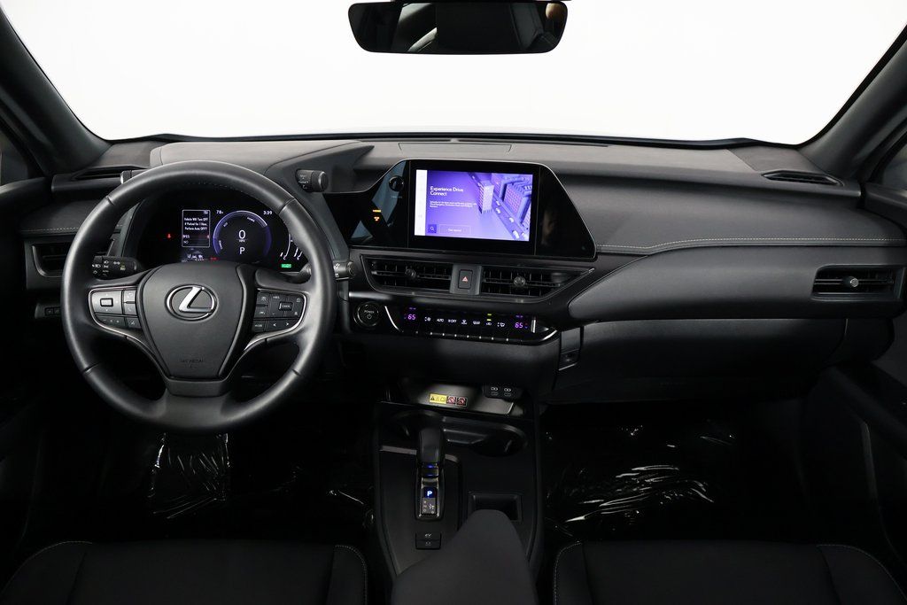 Thumbnail: 2025 Lexus UX - 8