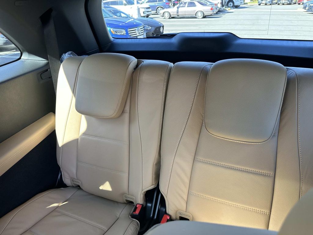 Thumbnail: 2026 Mercedes-Benz GLS - 21