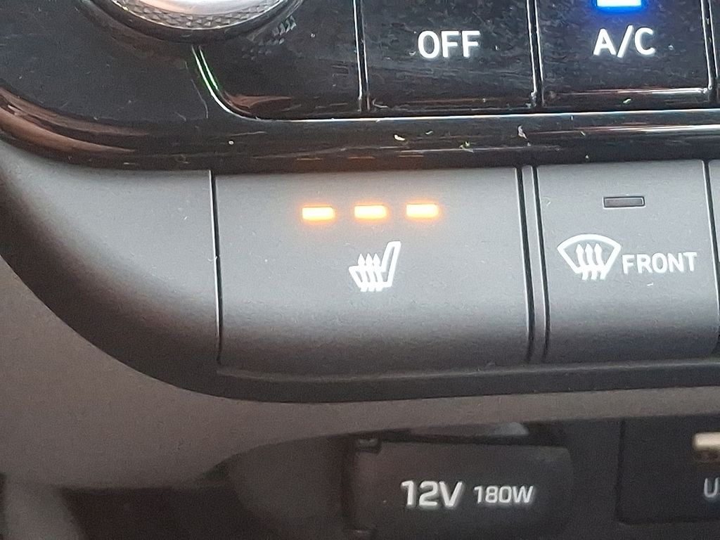 2022 Hyundai Elantra SEL 25