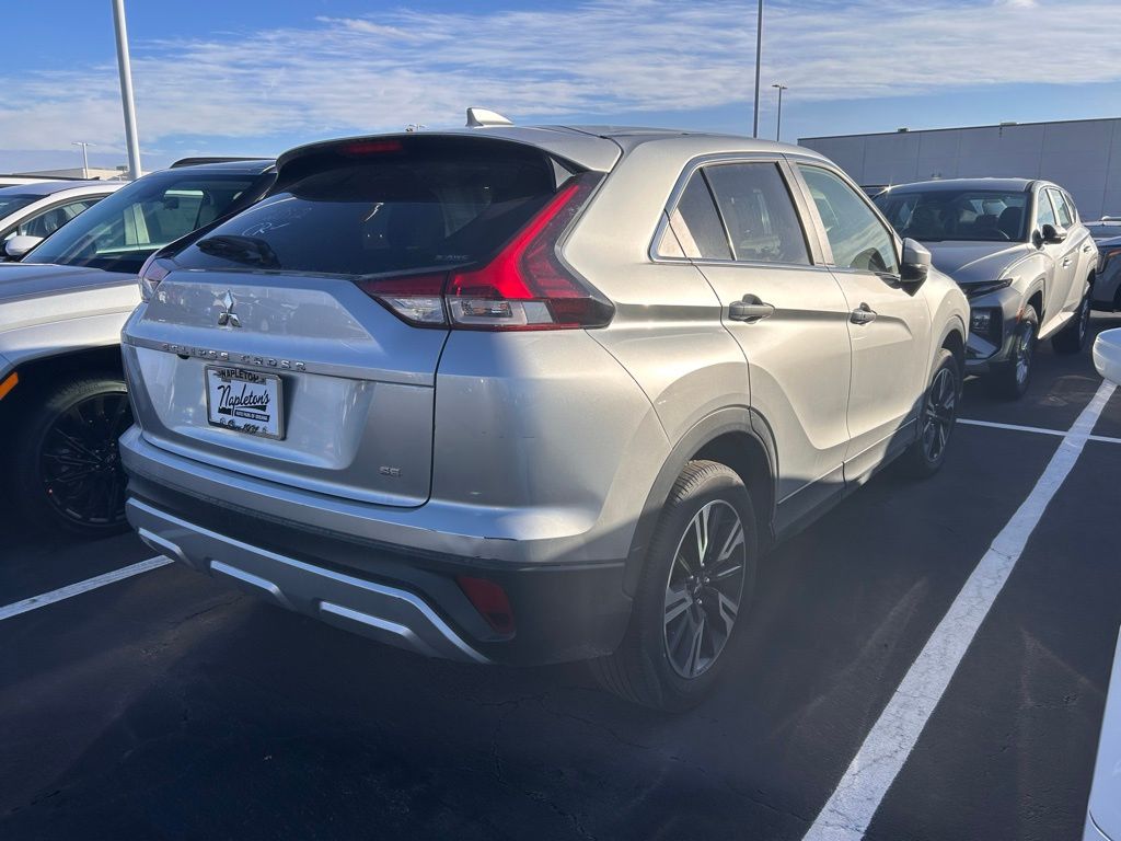 2024 Mitsubishi Eclipse Cross SE 3