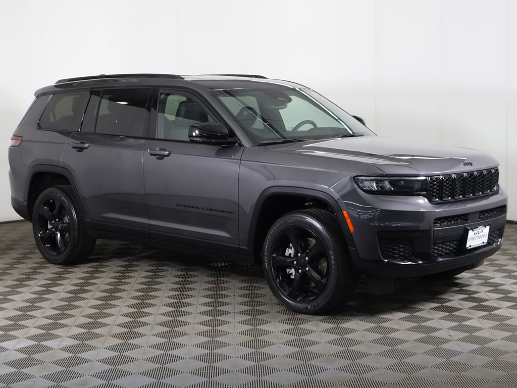 Used 2023 Gray Jeep Altitude image 58