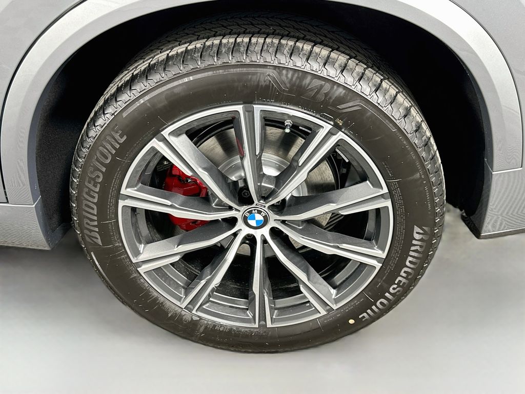 Thumbnail: 2026 BMW X5 - 23