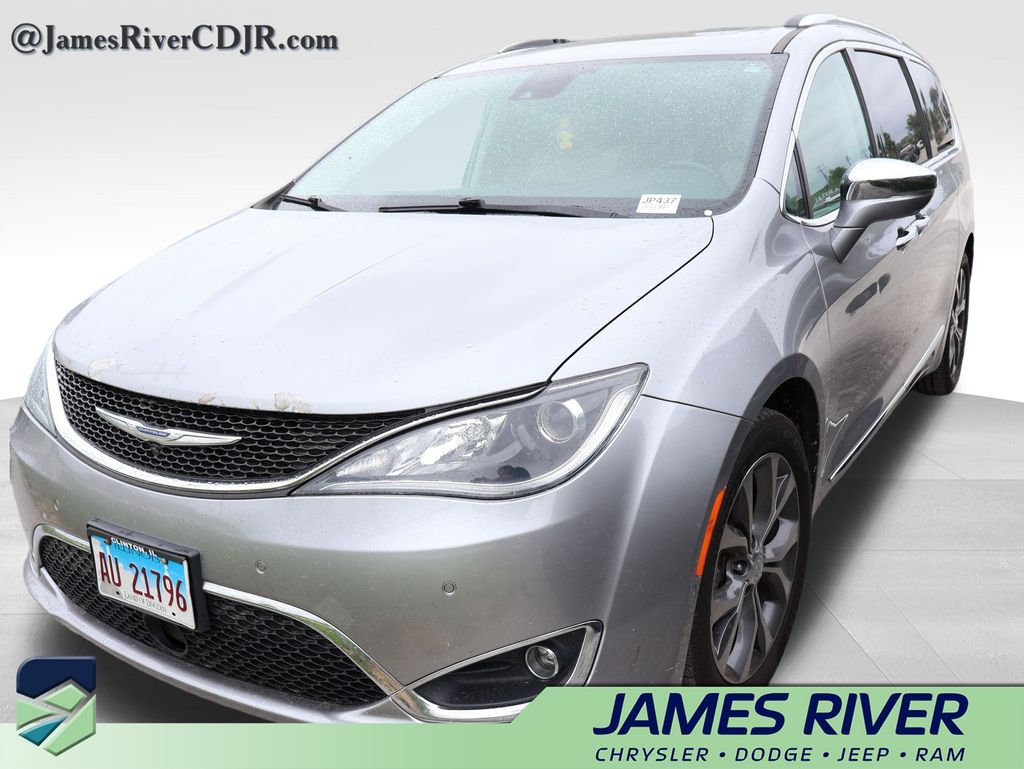 2017 Chrysler Pacifica Limited FWD