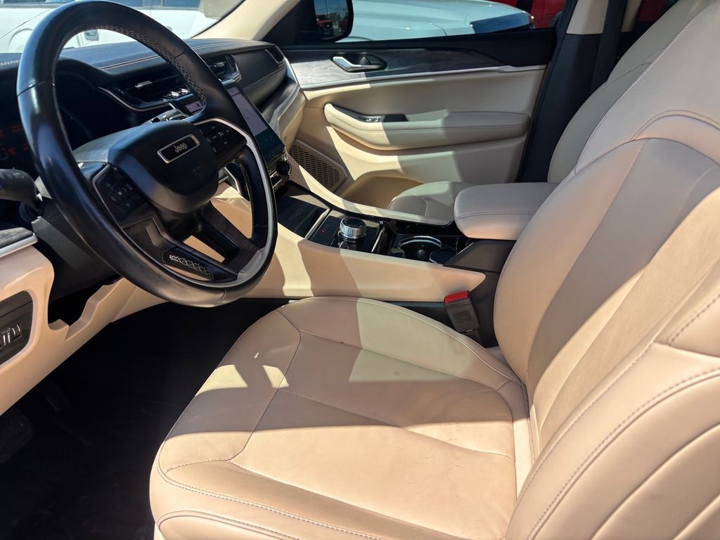 Used Car 2022 Jeep Grand Cherokee L  Limited For Sale Under $30,000 In Austin, Texas