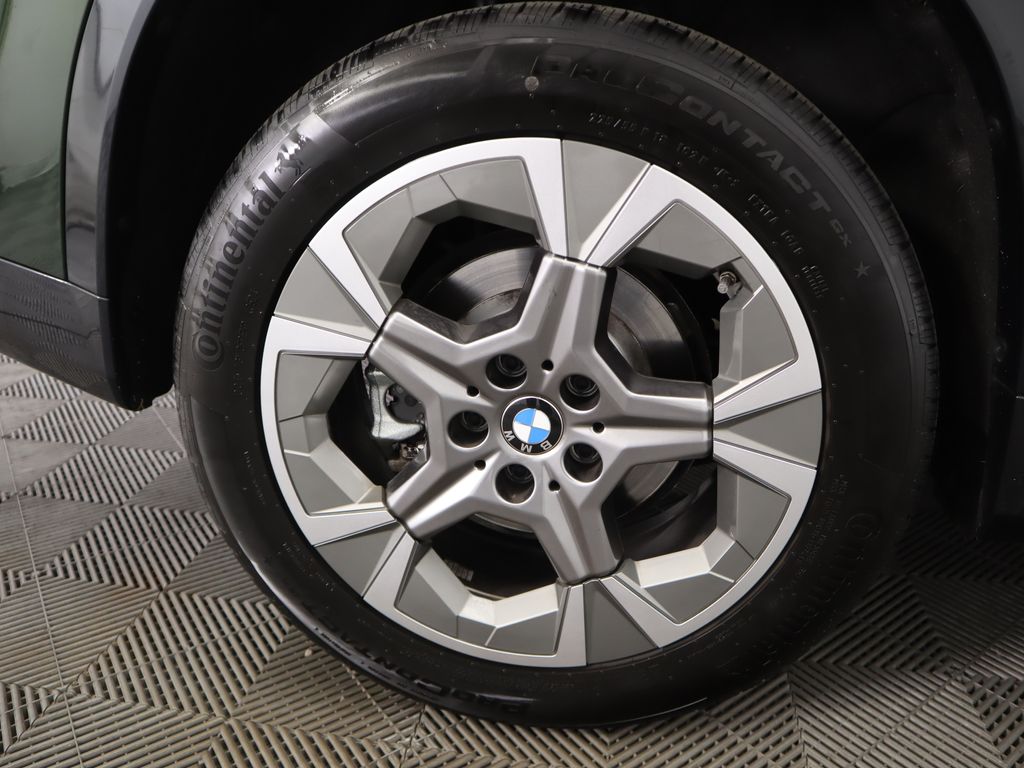 Thumbnail: 2025 BMW X1 - 32