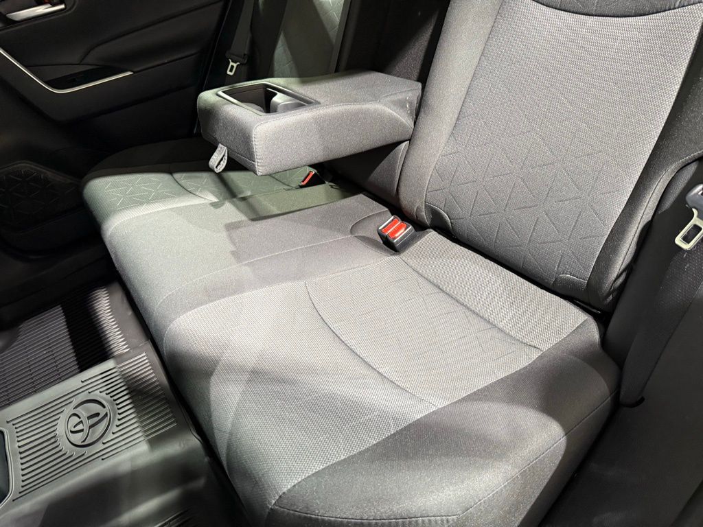 Thumbnail: 2025 Toyota RAV4 - 19