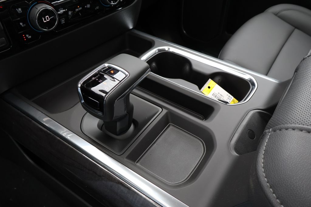 2025 Chevrolet Silverado 1500 LTZ 31