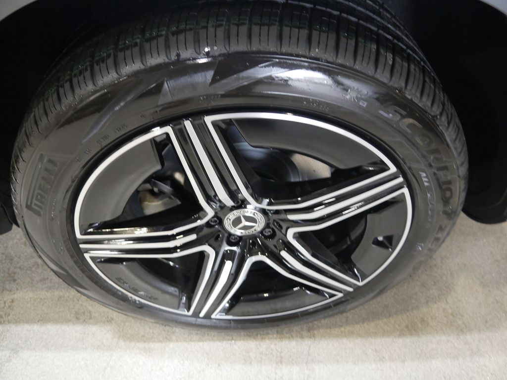 Thumbnail: 2026 Mercedes-Benz GLE - 13