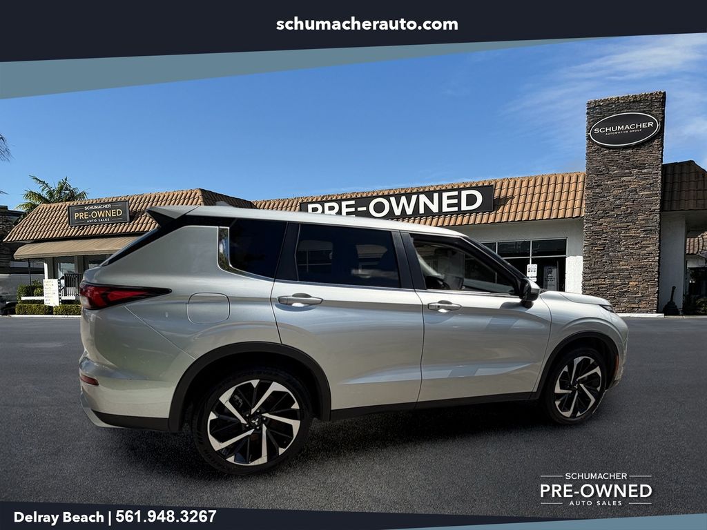used 2024 Mitsubishi Outlander car, priced at $23,598