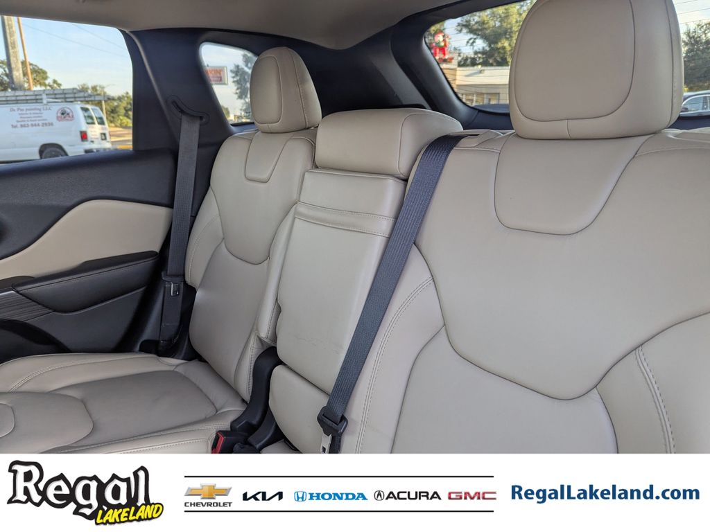 used 2015 Jeep Cherokee car, priced at $8,595