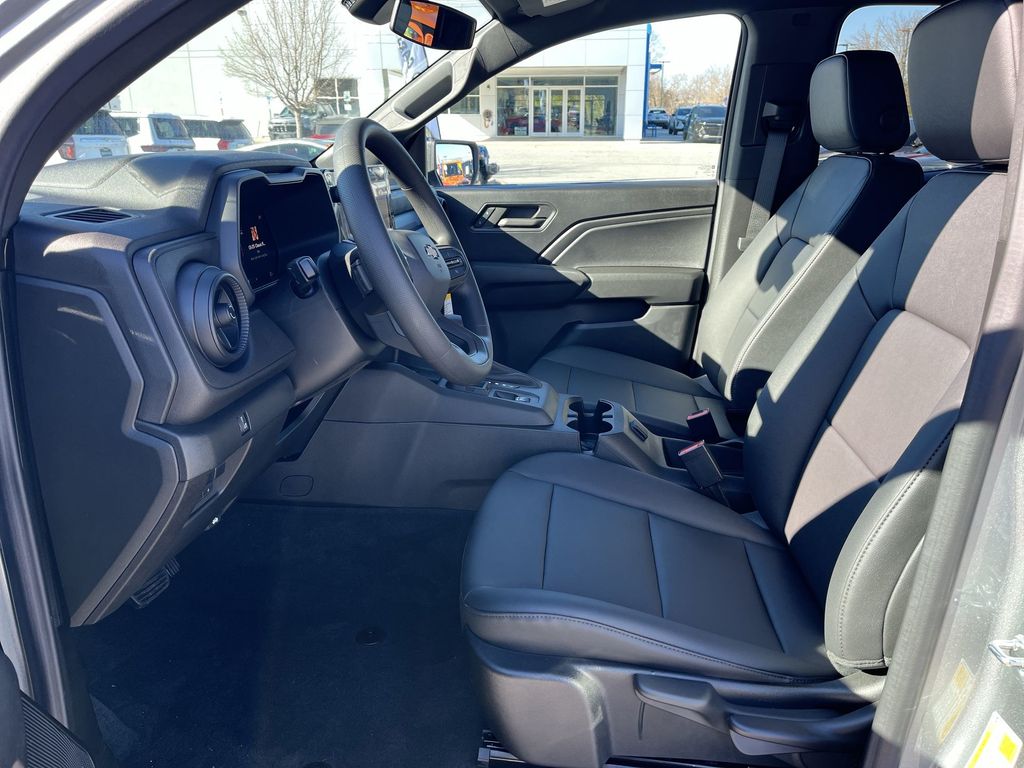2024 Chevrolet Colorado Work Truck photo