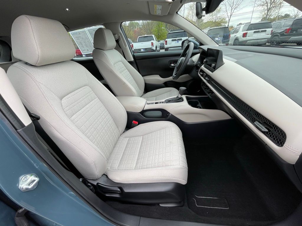 Thumbnail: 2025 Honda HR-V - 32