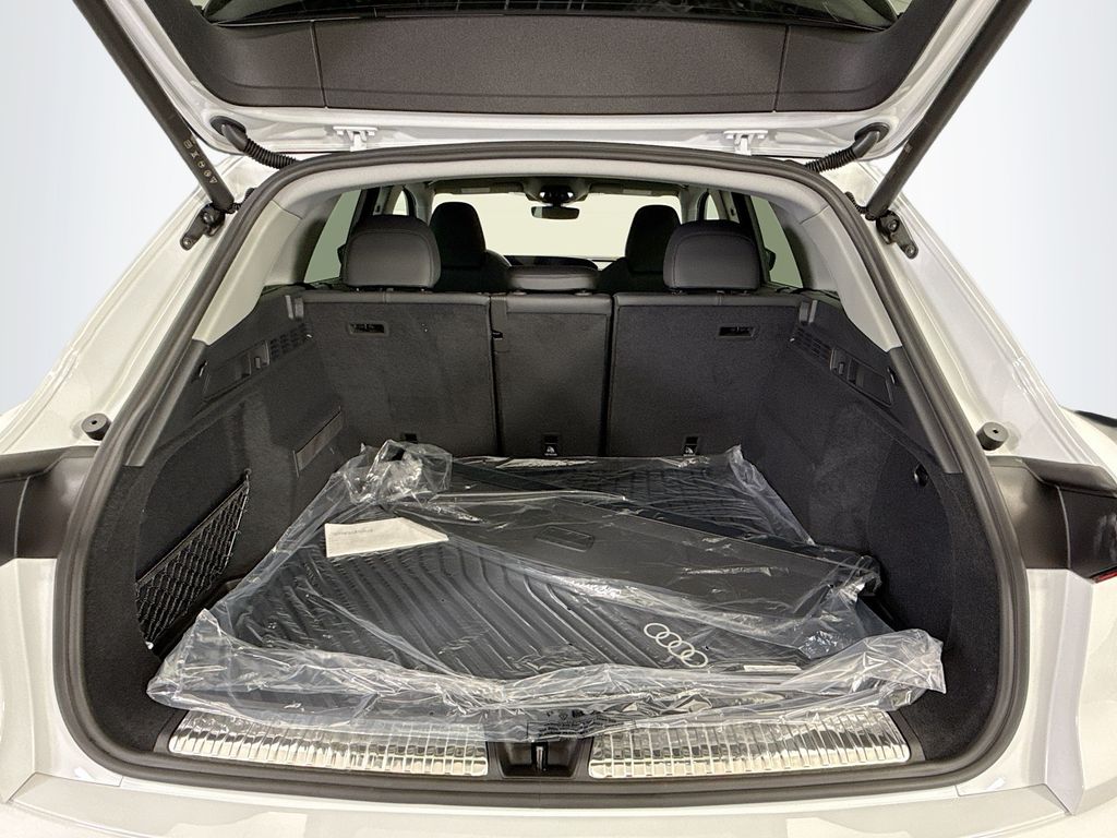 Thumbnail: 2025 Audi Q5 - 28