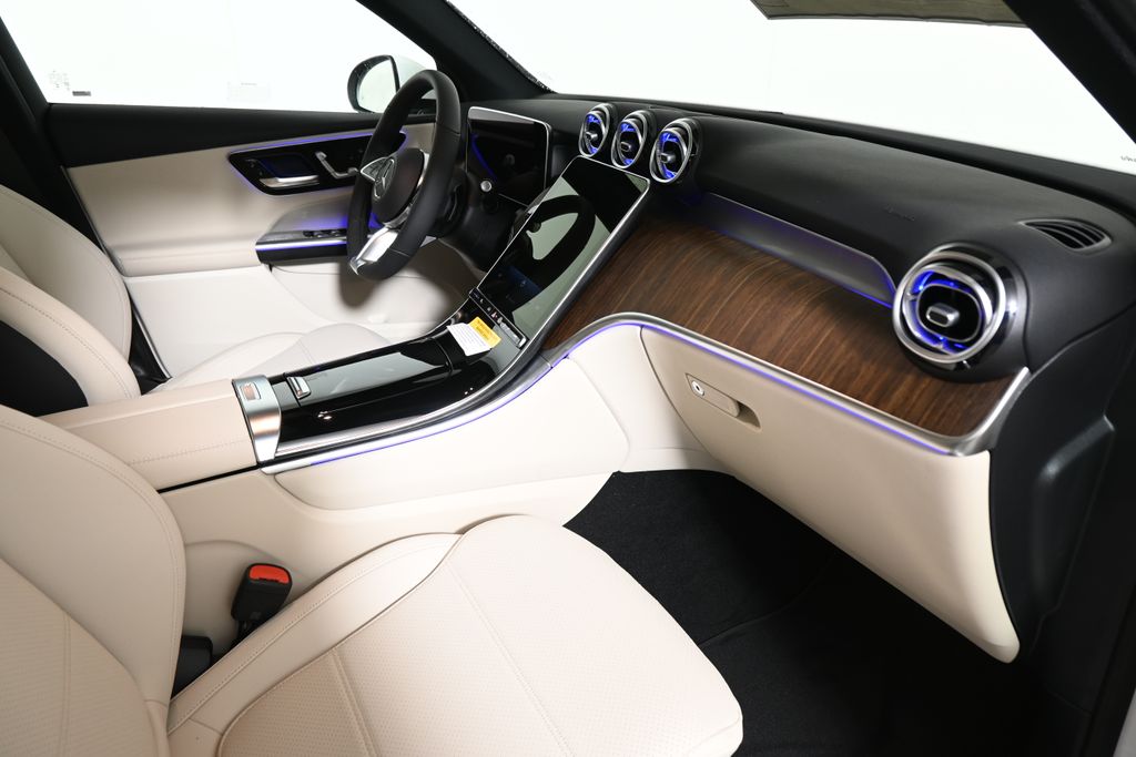 Thumbnail: 2026 Mercedes-Benz GLC - 20