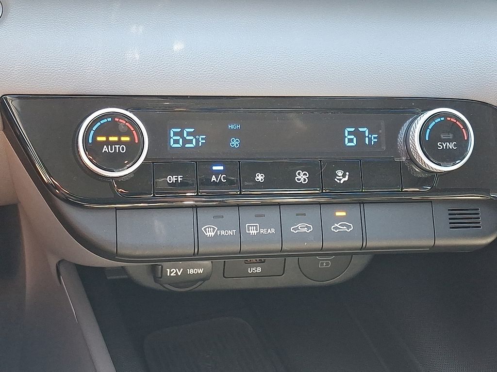2026 Hyundai Elantra — photo 17