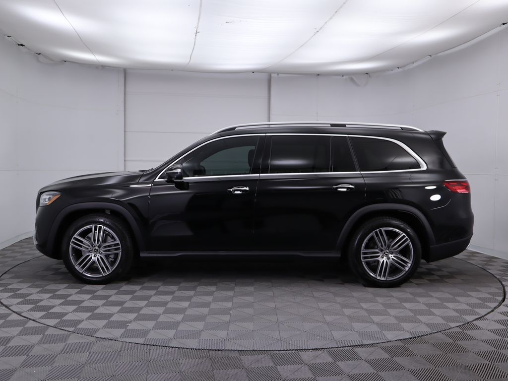 2024 Mercedes-Benz GLS 450 4MATIC 8