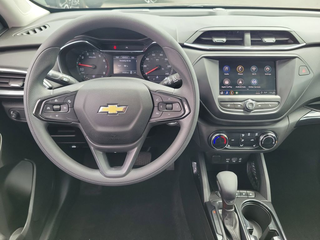 View vehicle photo 4