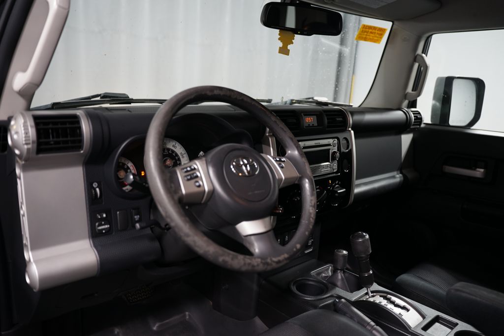 2011 Toyota FJ Cruiser Base 7