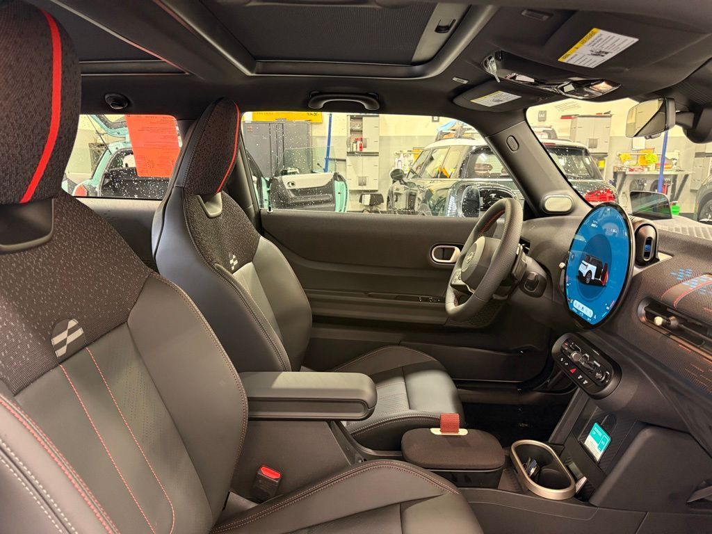 Thumbnail: 2026 MINI Cooper - 23