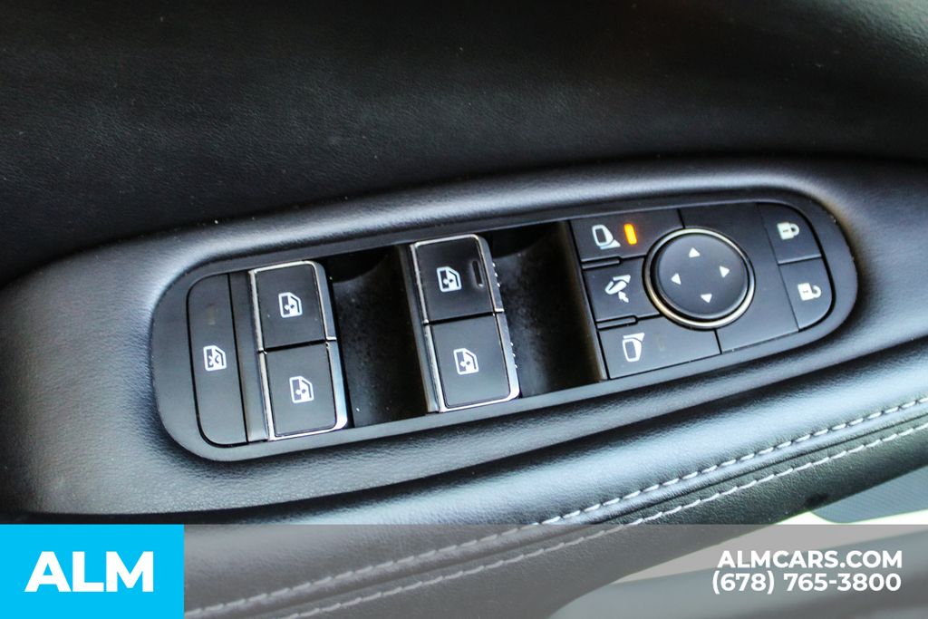 Used 2023 Black INFINITI Sensory image 43
