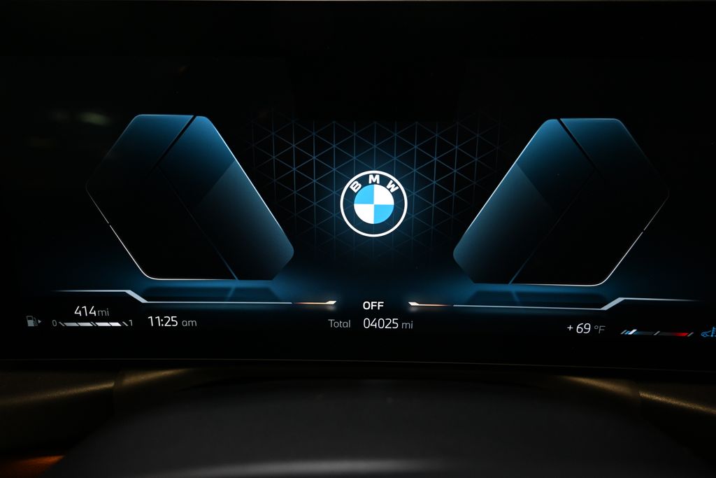 Thumbnail: 2024 BMW 3 Series - 26