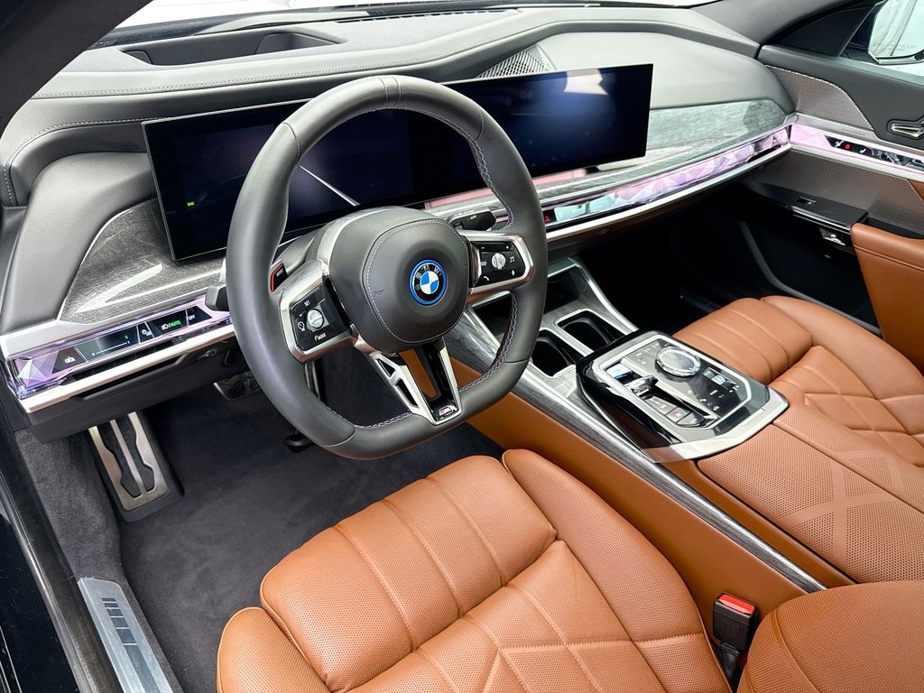 Thumbnail: 2024 BMW i7 - 9