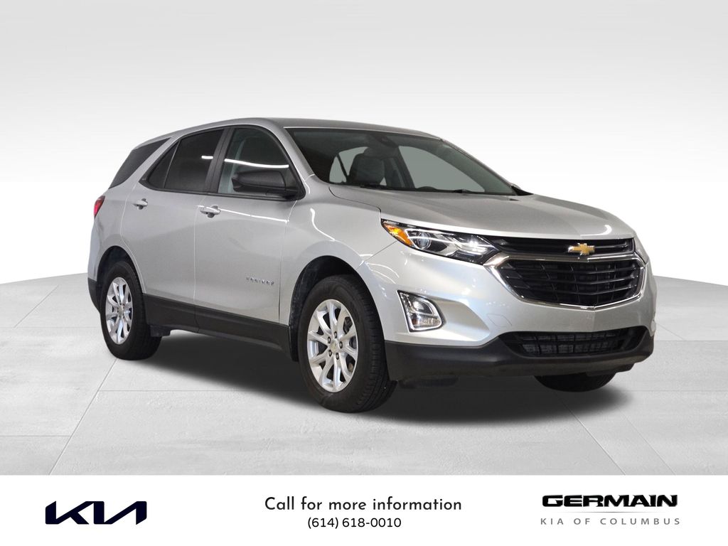2020 Chevrolet Equinox LS photo 3