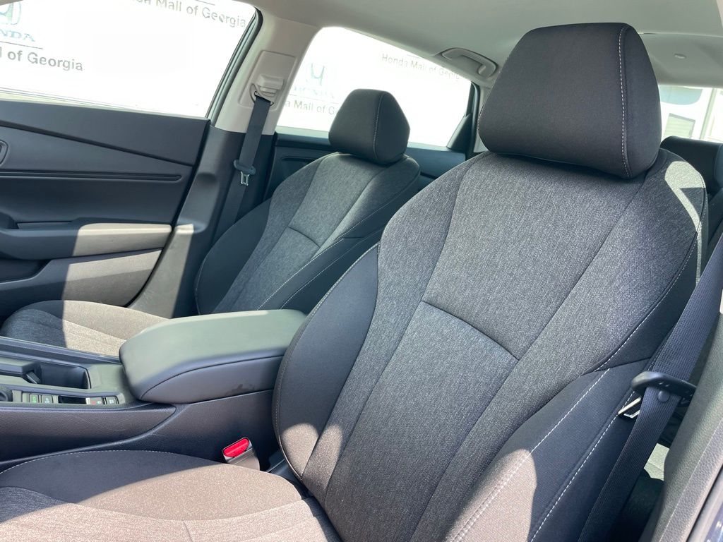2025 Honda Accord SE 24